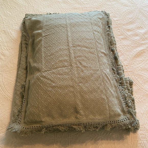 Lamont home full size sage green bedspread & matching sham - Picture 8 of 12